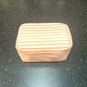 Thirty one brand mini jewelry case